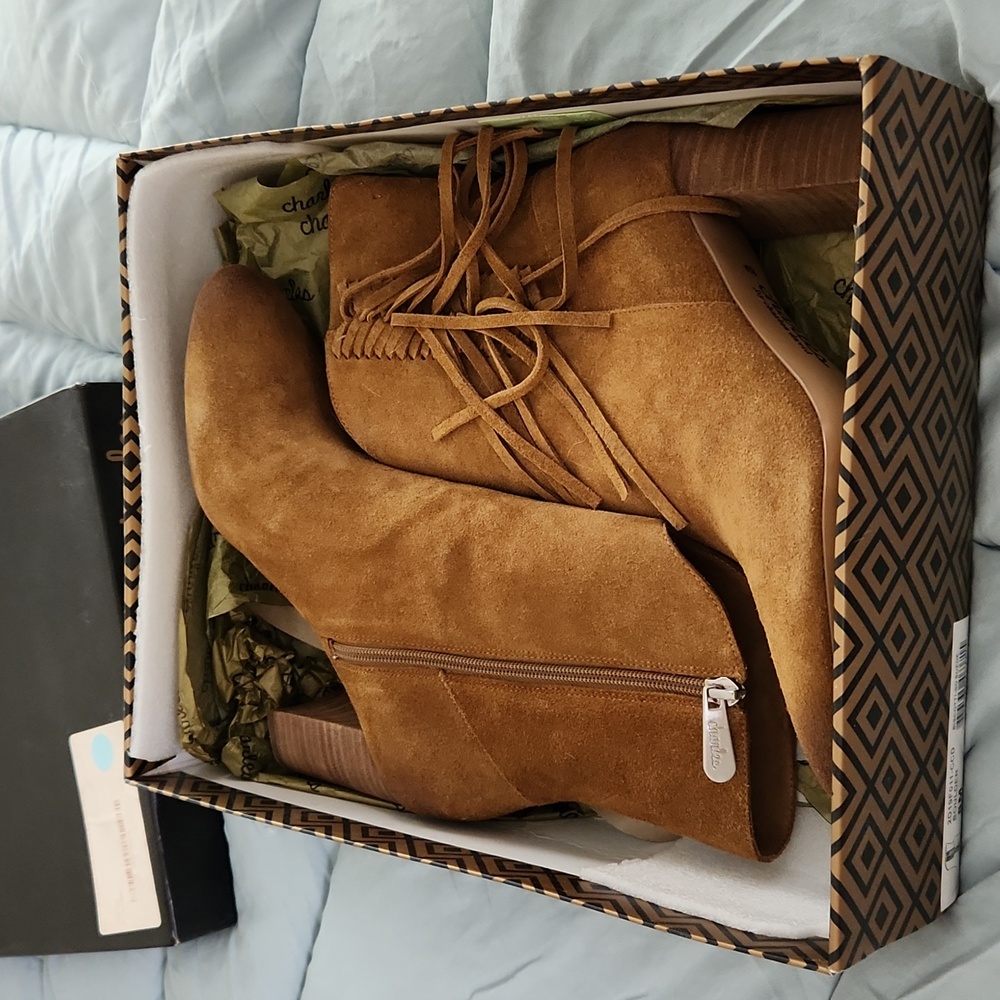 Euc Charles By Charles David Boulder Fringe Booti… - image 7